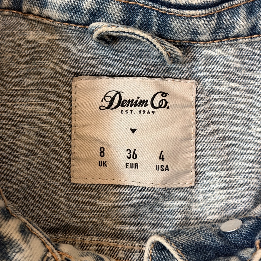 Denim&Co Light Wash Denim Jacket - Picture 3 of 3